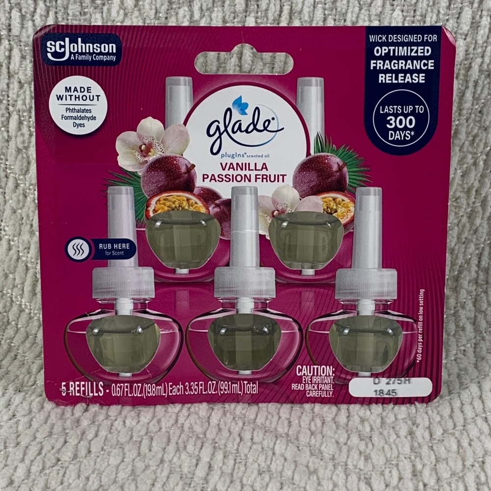 Glade Plugins Scented Oil Refills Vanilla Passion Fruit 5 Count‎ 335 oz Total